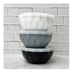 bowl plástico blanco /gris /negro mediano 15 cm. diámetro